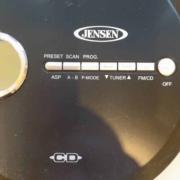 Jensen CD-60 Portable Personal CD Player CD/MP3 Player + Digital AM/FM Radio - Picture 6 of 10